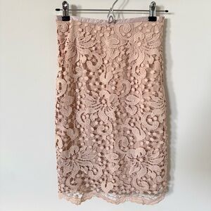 🆕WOT Never Worn Lulus Elegant Beige Crochet Floral Lace Pencil Skirt